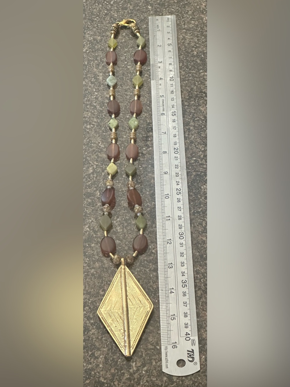 32 inch Jade and Brass Necklace NWOT - Picture 8 of 8